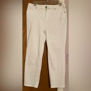Like New Chicos Size 1 So Slimming Girlfriend Slim Leg Crop Jeans / Pants